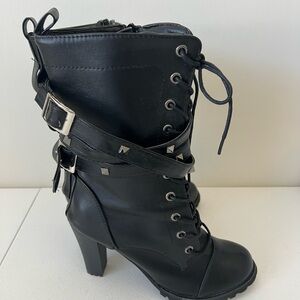 Stylish Black Women's Boots